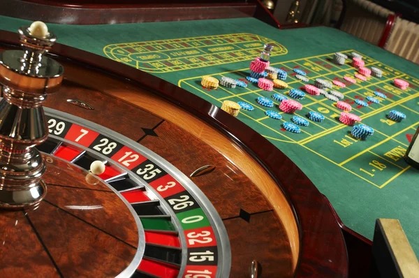 garuda303 live-dealer blackjack table accessible on Android and iOS mobile browsers